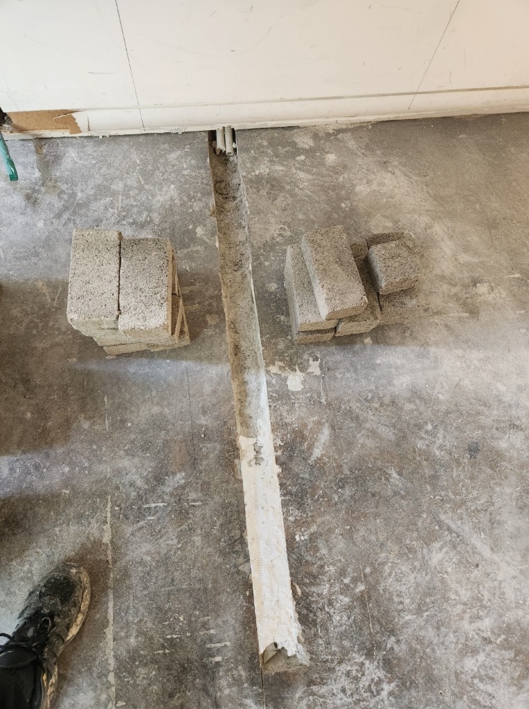 현장 진단 — 철거 직후 바닥 상태